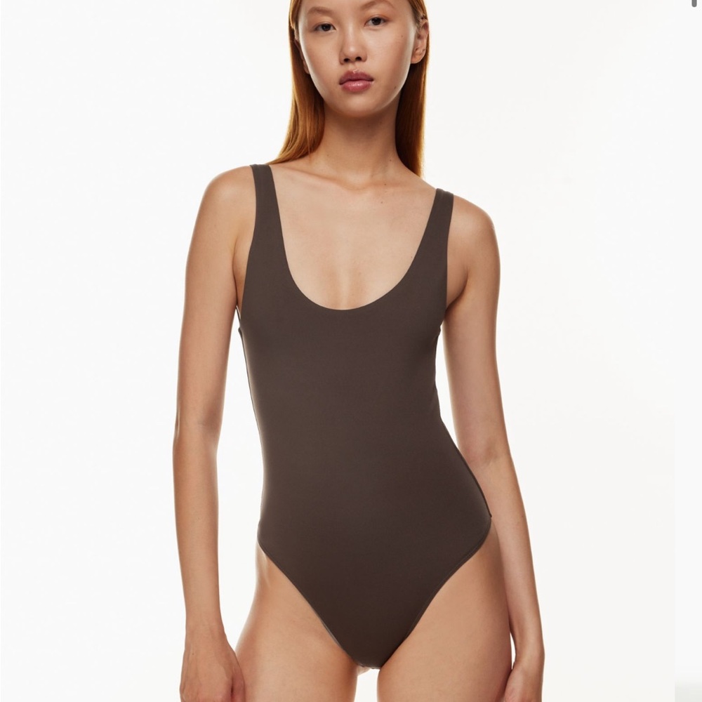Aritzia Babaton Bodysuit